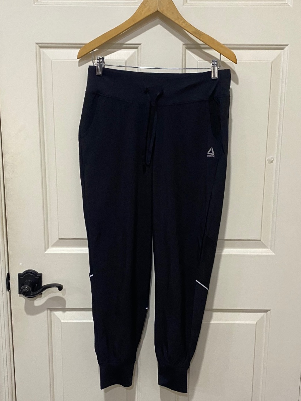 Reebok Women’s Black Jogger Pants Size Small Athletic Activewear